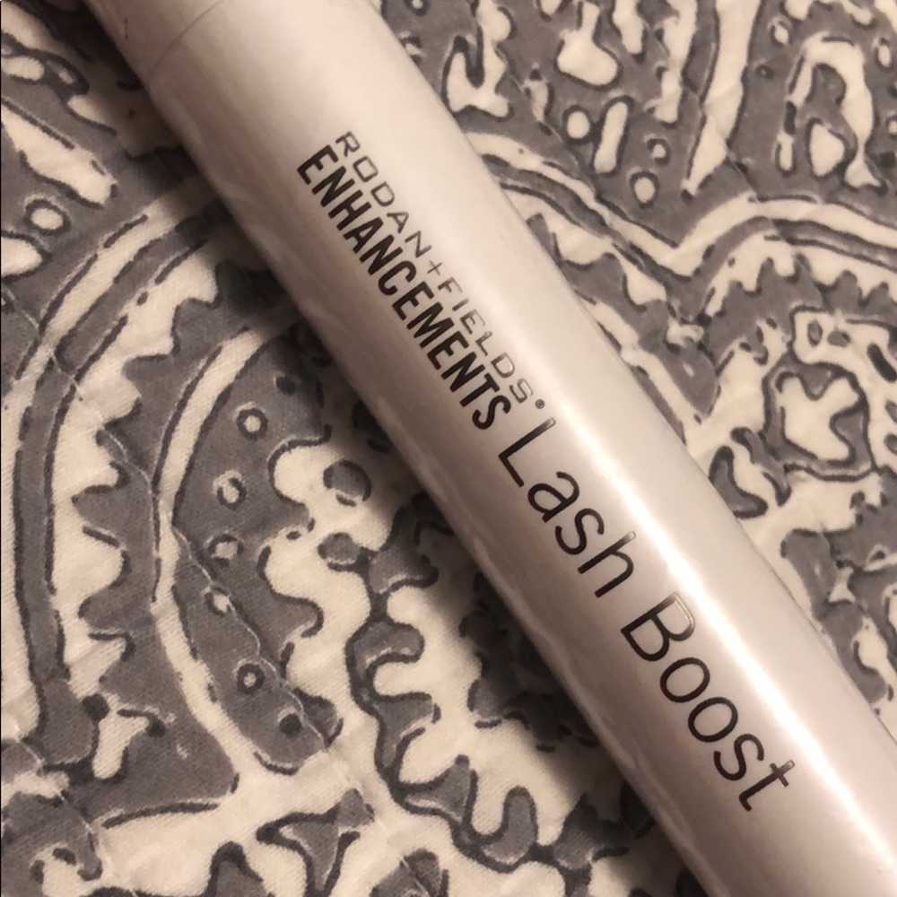 Completely sealed brand new R&F Lash Boost